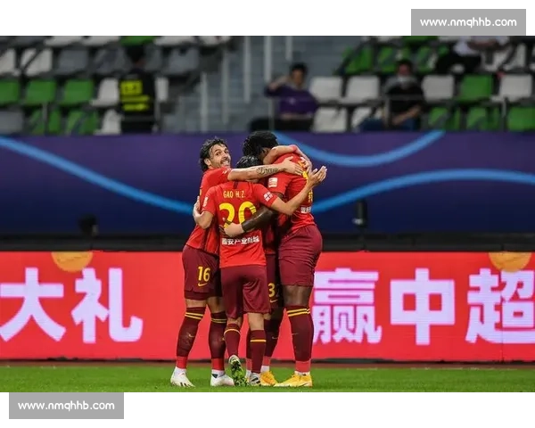 青岛黄海迎战河北华夏幸福激战正酣 争夺宝贵三分全程直播报道