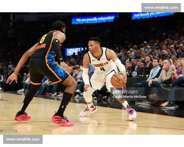 雷霆对阵掘金比赛录像回放全解析关键回合与战术亮点盘点精彩瞬间